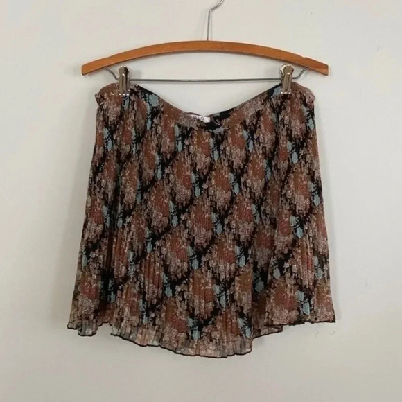 Buffalo David Bitton Brown Pleated Skirt - Picture 2 of 8